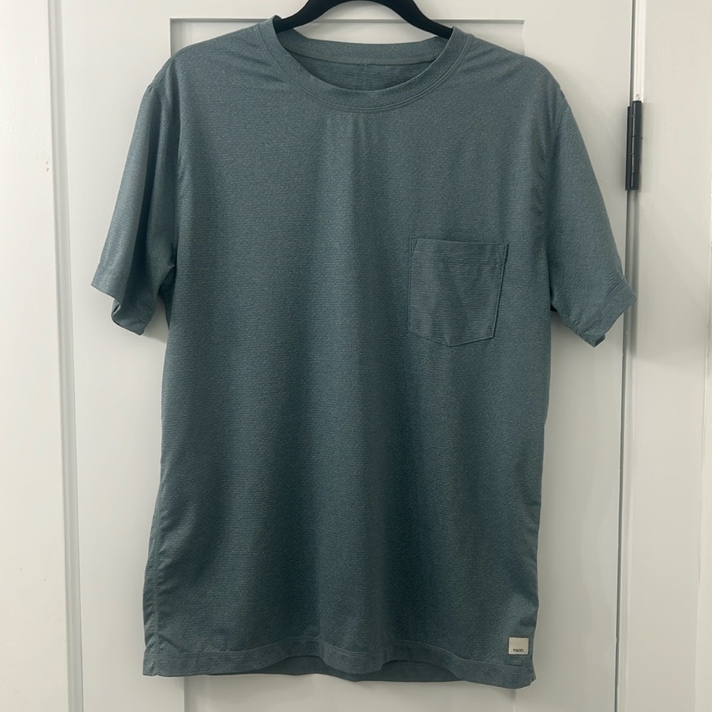 Vuori Tradewind t-shirt in great shape!